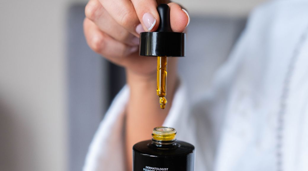 4 game-changing benefits of facial oils